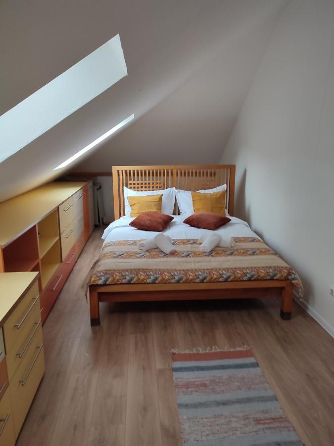 Villa Retro House Mountain View à Braşov Extérieur photo