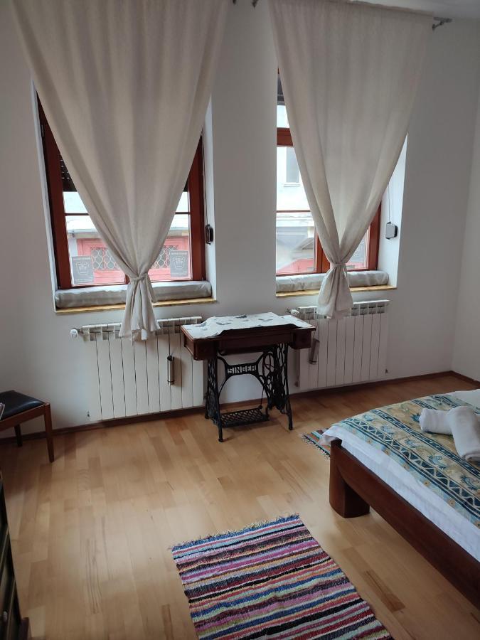 Villa Retro House Mountain View à Braşov Extérieur photo